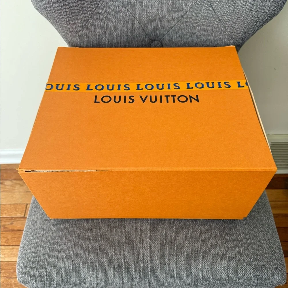 Brand New, Rare, Authentic Louis Vuitton By The Pool Speedy 25 Bandouliere - Picture 4 of 7